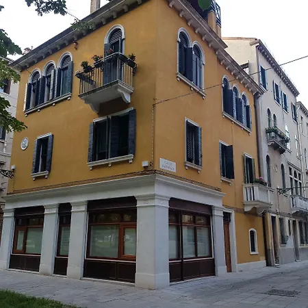 Bb Bed & Breakfast 3*