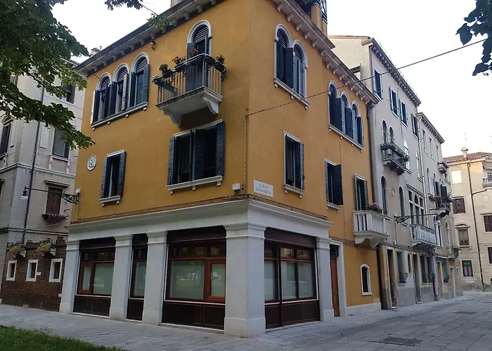 Bb Bed & Breakfast 3*