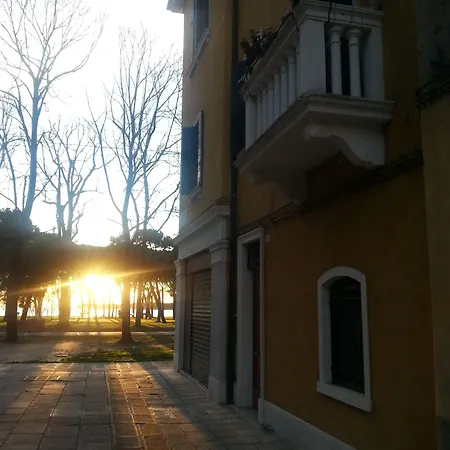 Bb ベッド・アンド・ブレックファスト